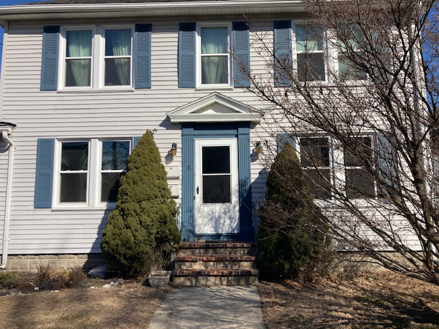 Focused Property Photo
