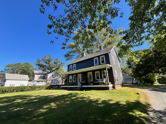 Focused Property Photo
