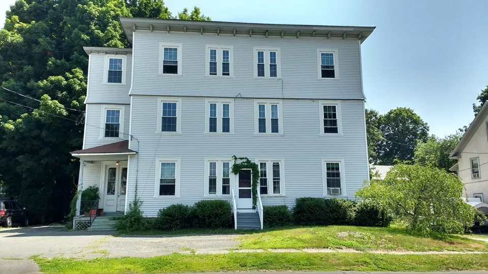 Focused Property Photo