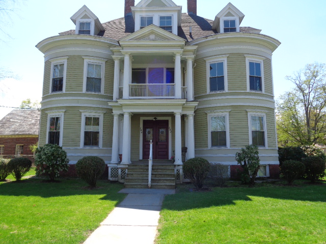 Focused Property Photo