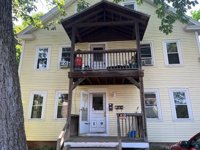 Focused Property Photo