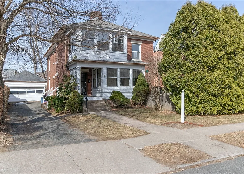 Focused Property Photo