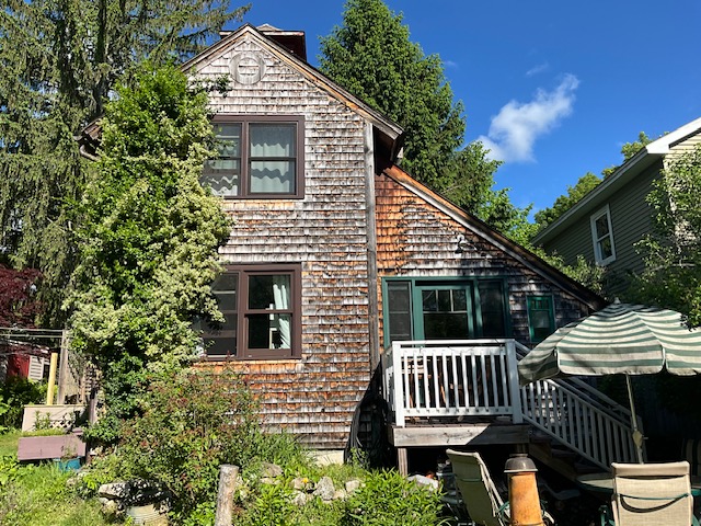 Focused Property Photo