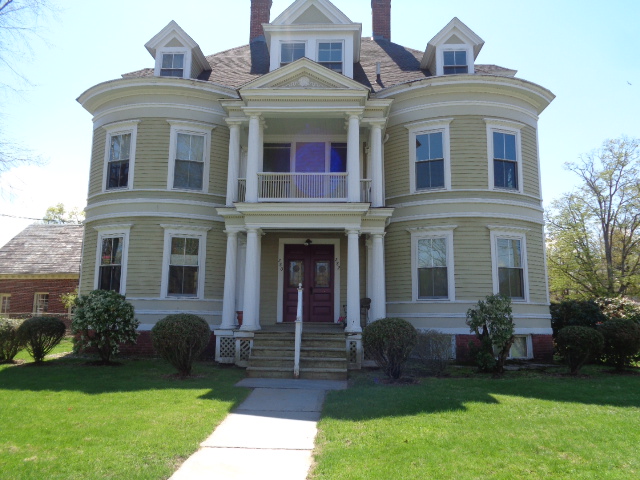 Focused Property Photo
