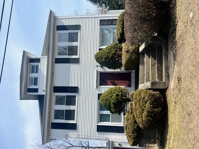 Focused Property Photo